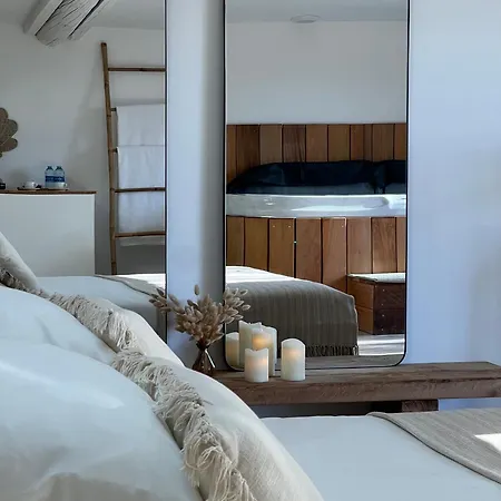 Bed & Breakfast Loveness & *